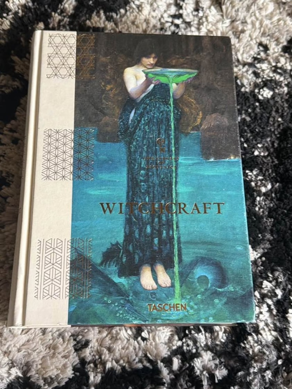 TASCHEN Witchcraft Hardcover Art Book – Deep Teal Cover